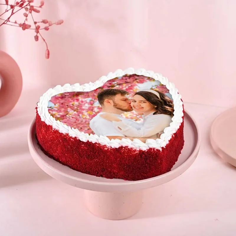 redvelvetheartphotoanniversarycake9802140caAAA