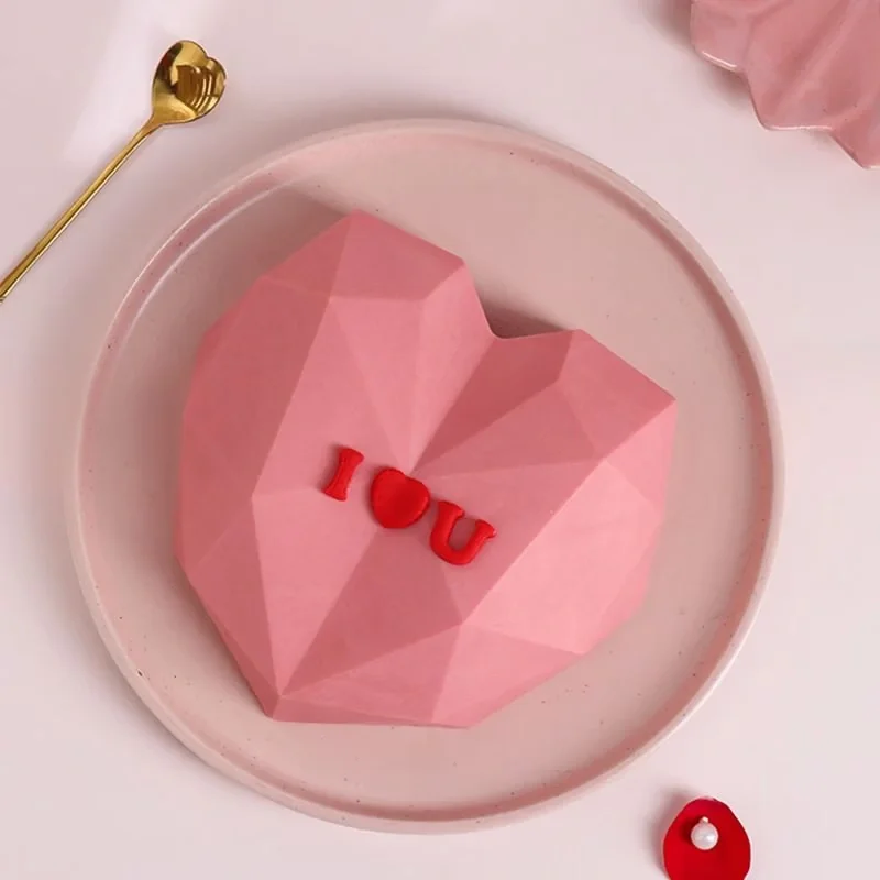 Pink Love Choco Pinata Cake Delice 