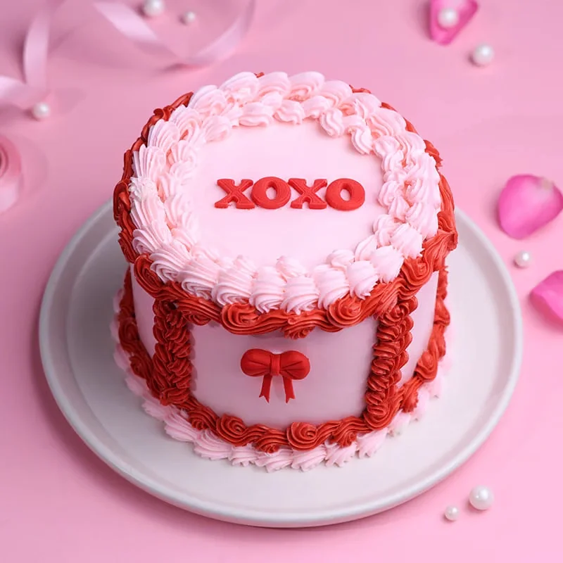 XOXO Red Bow Chocolate Cake Sweet