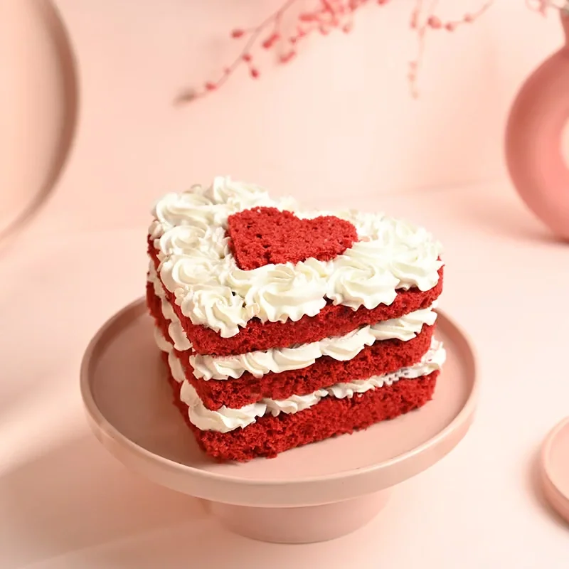 enchantingheartshapedredvelvetcake9911240caAA