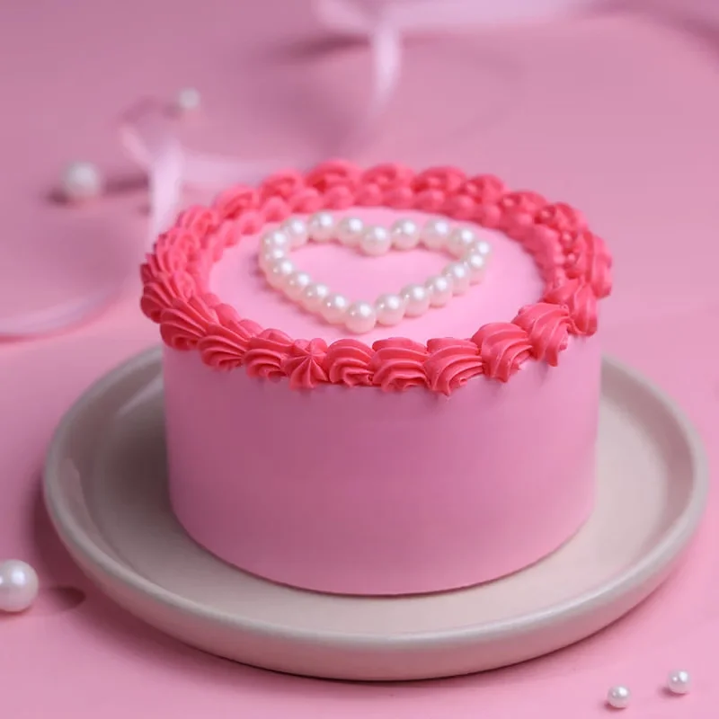 Pearl Touched Love Cake Sweet