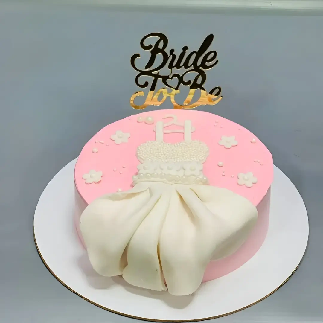 Future Mrs Cake Royale