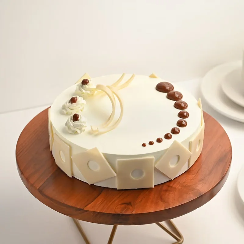 Scrumptious Butterscotch Dream Cake Delice