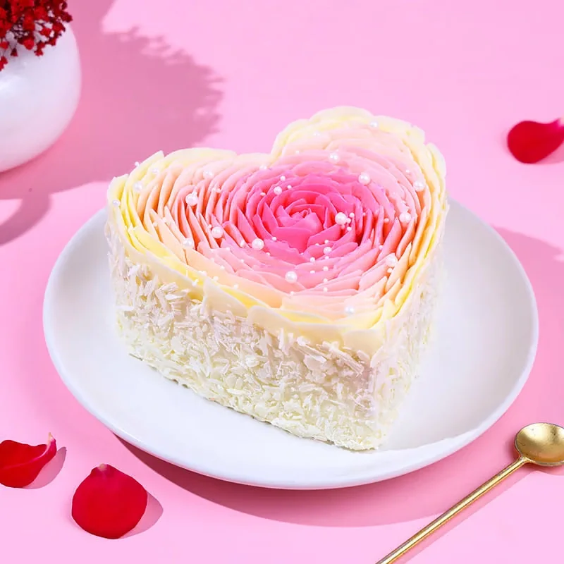 lovepetalrosedayheartcake9714650caA0