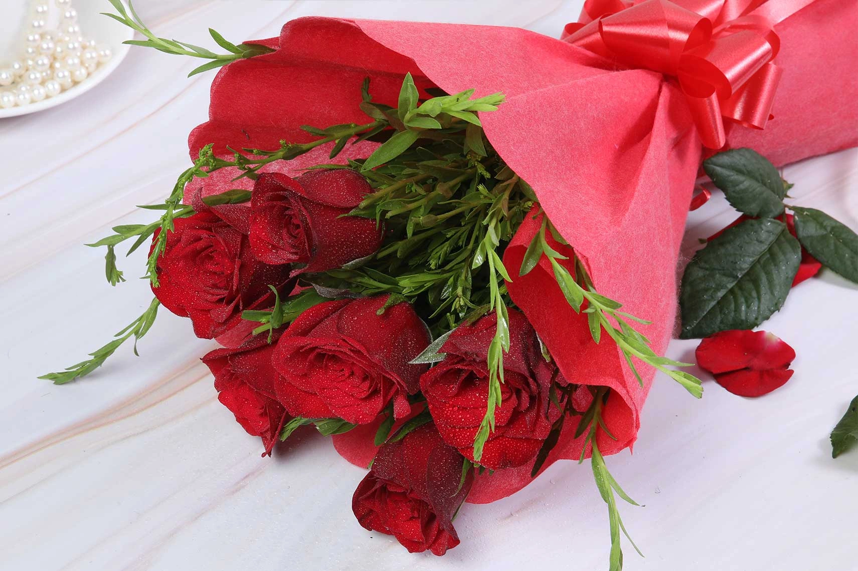 Redrose garland Flowers bouquet