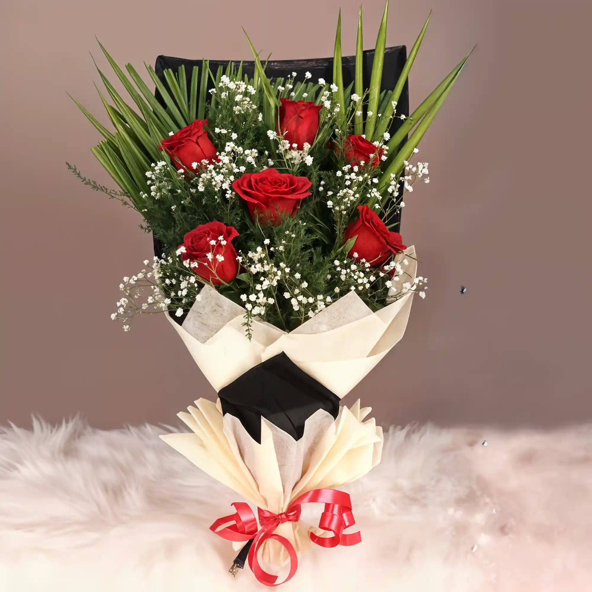 Mini Rose Flowers  Bouquet 