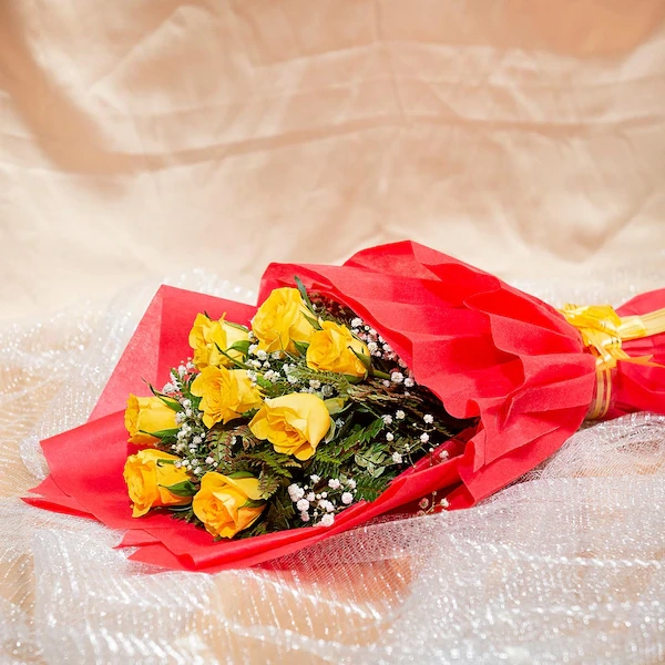 Embellish 8 Yellow Roses Flowers  Bouquet