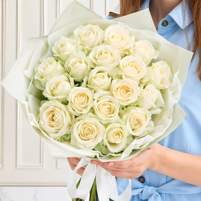 WhiteRosesBouquet21736248561039650x