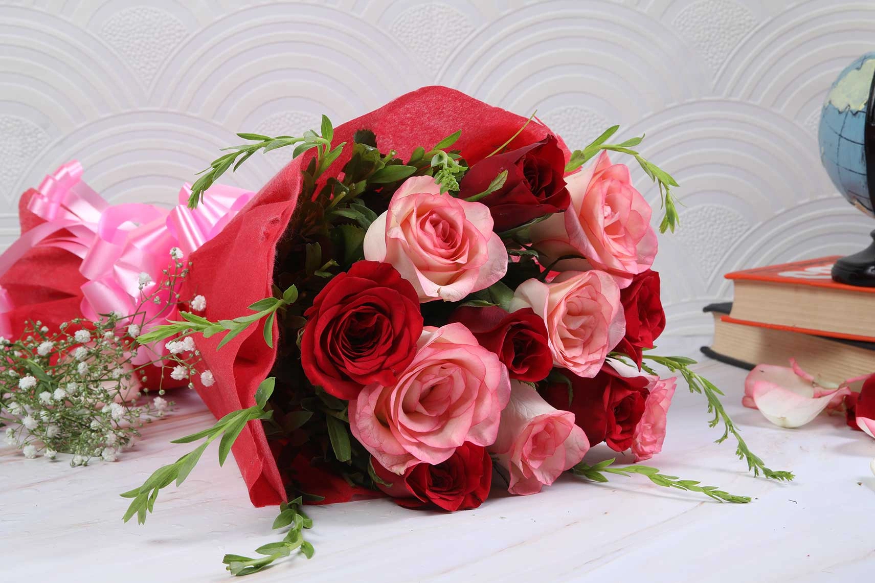Red and pink rose set Flowers Bouquet
