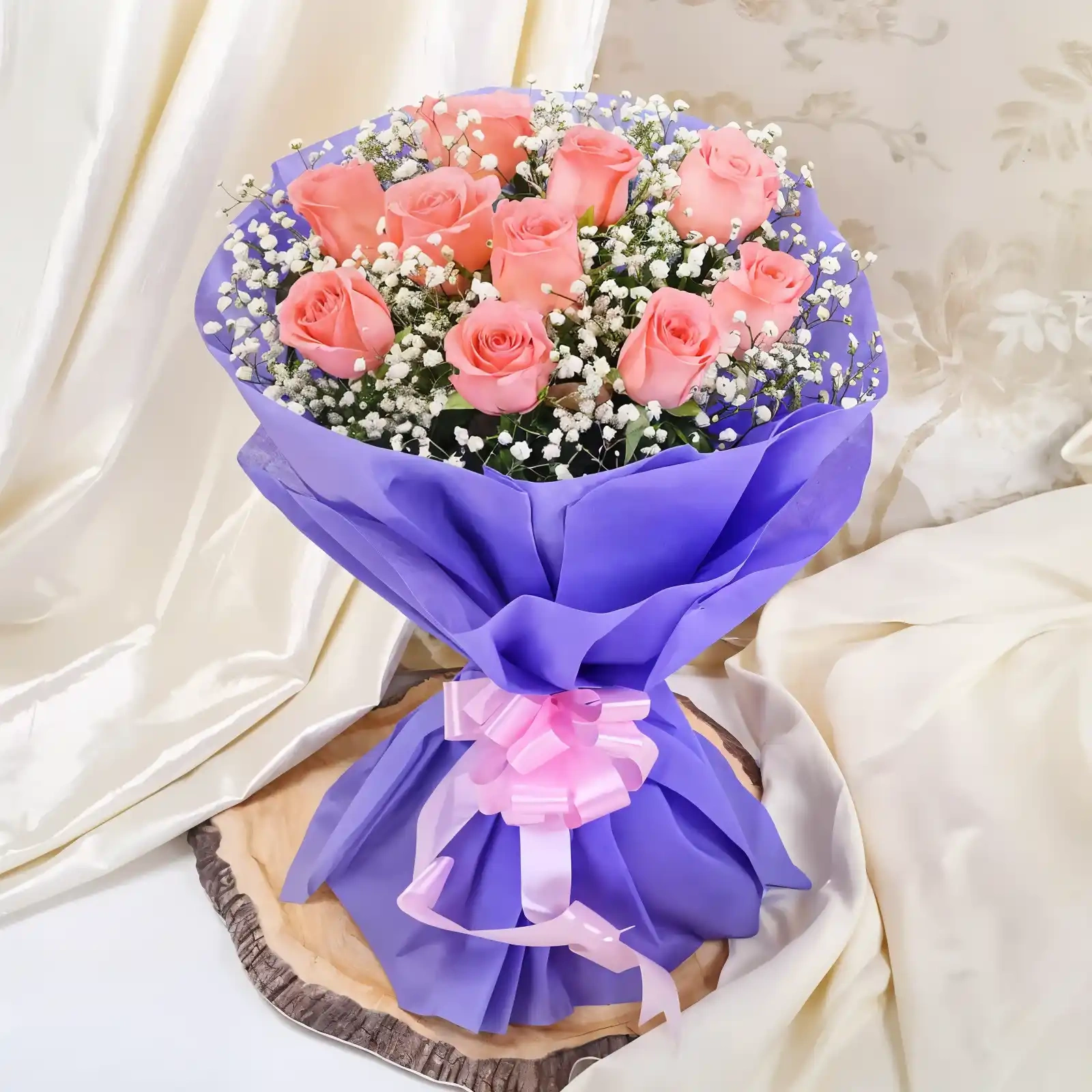 Beautiful Flowers Bouquet of 10 Roses