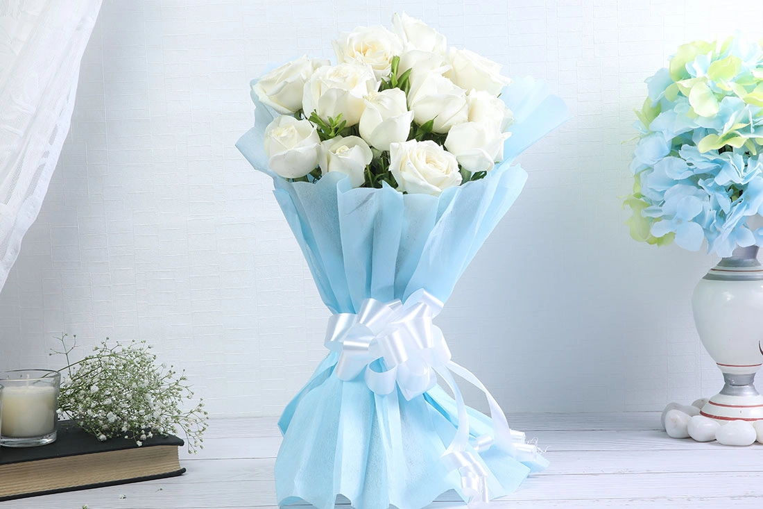 White rose Flowers bouquet
