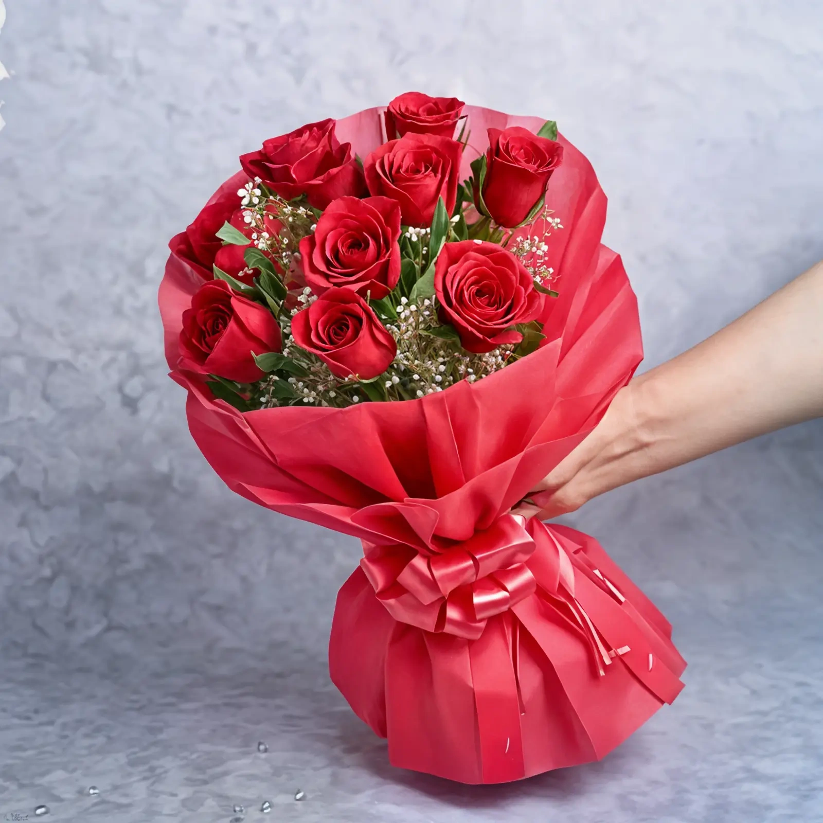 8 Red Roses Flowers  Bouquet 
