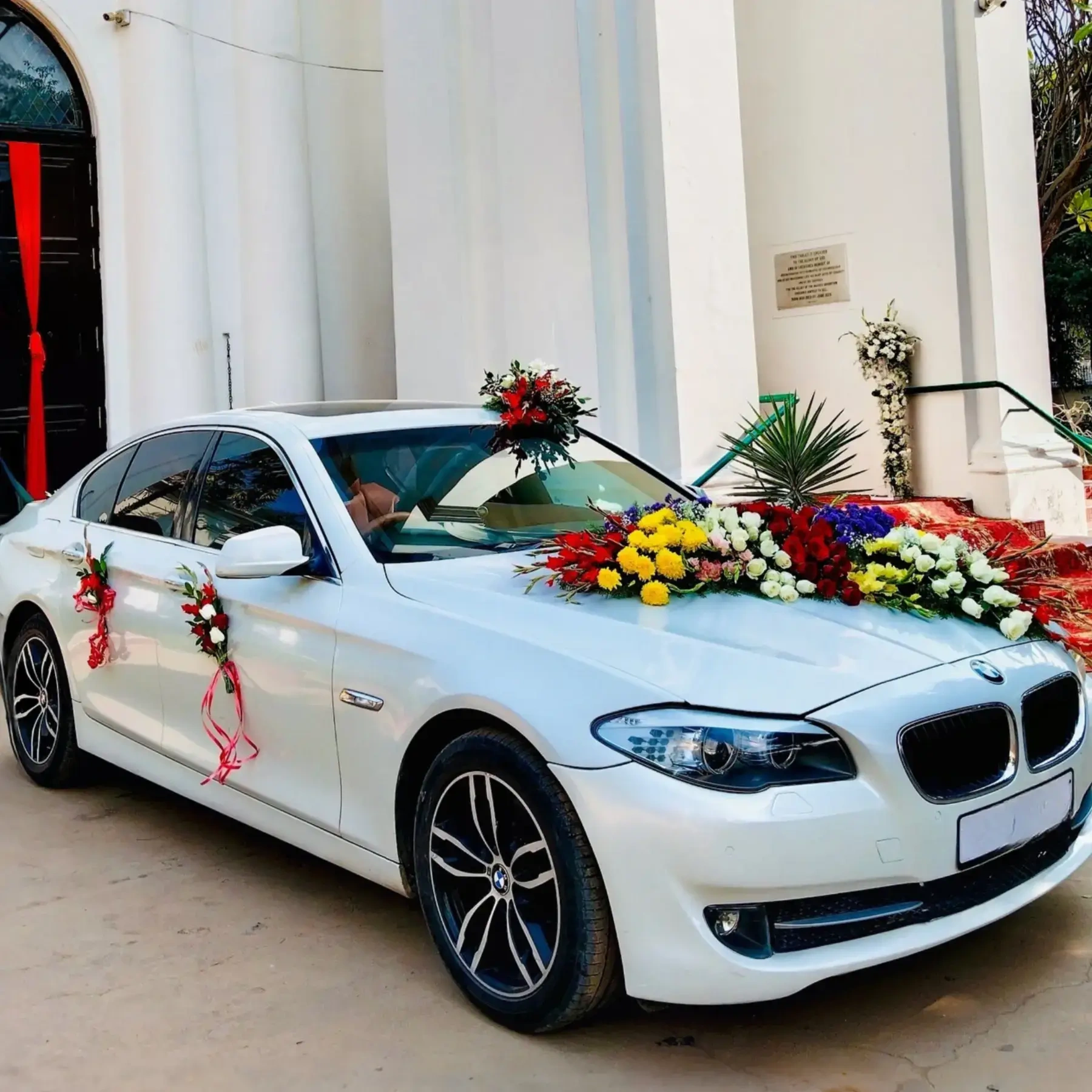 Modern Bridal Wedding Car Decoration