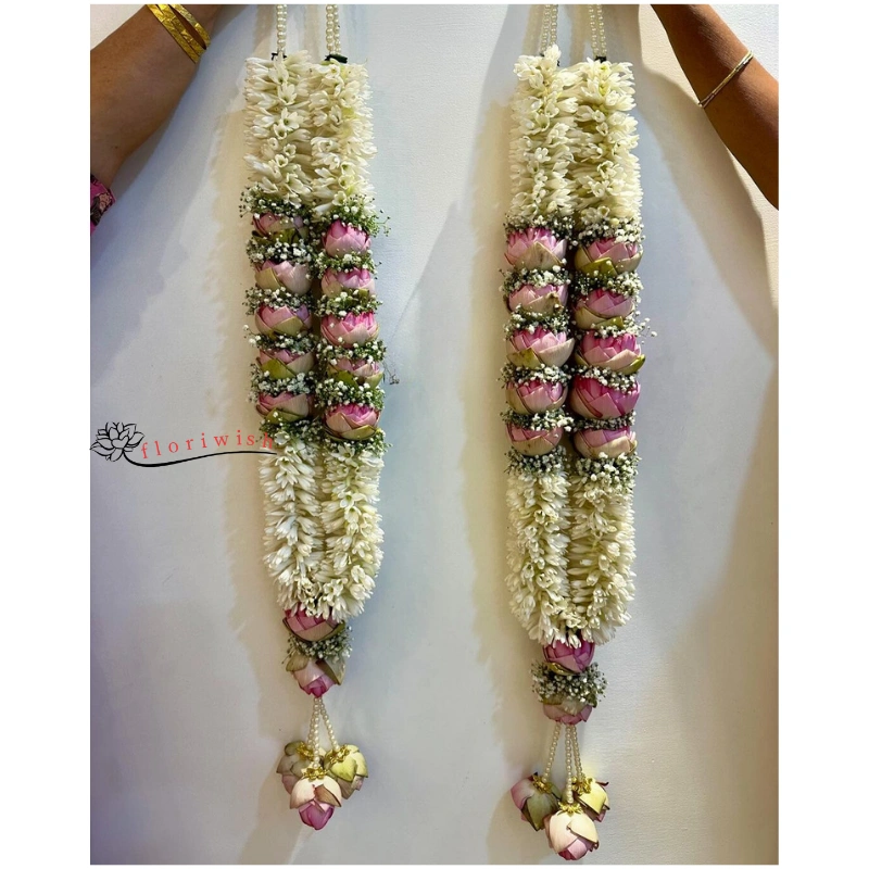 Rajnigandha Lotus Varmala