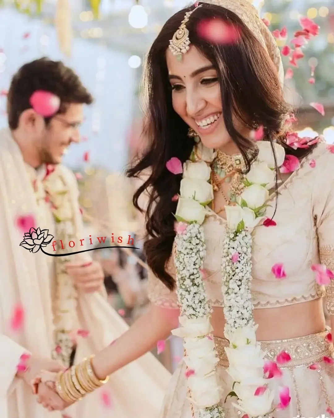 White Rose Garland