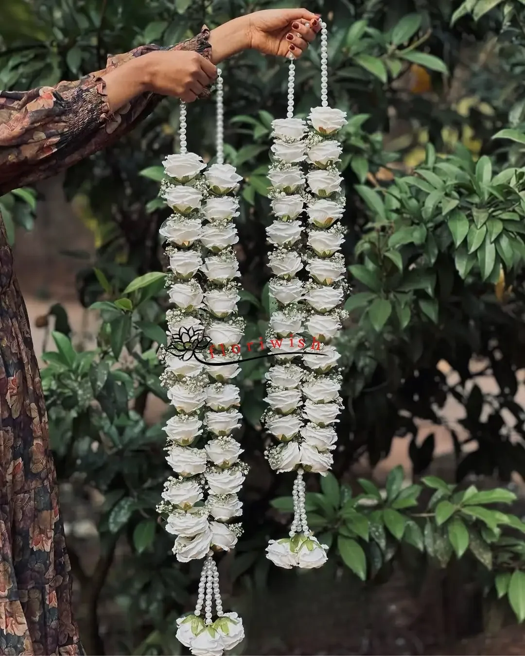 White Roses Varmala
