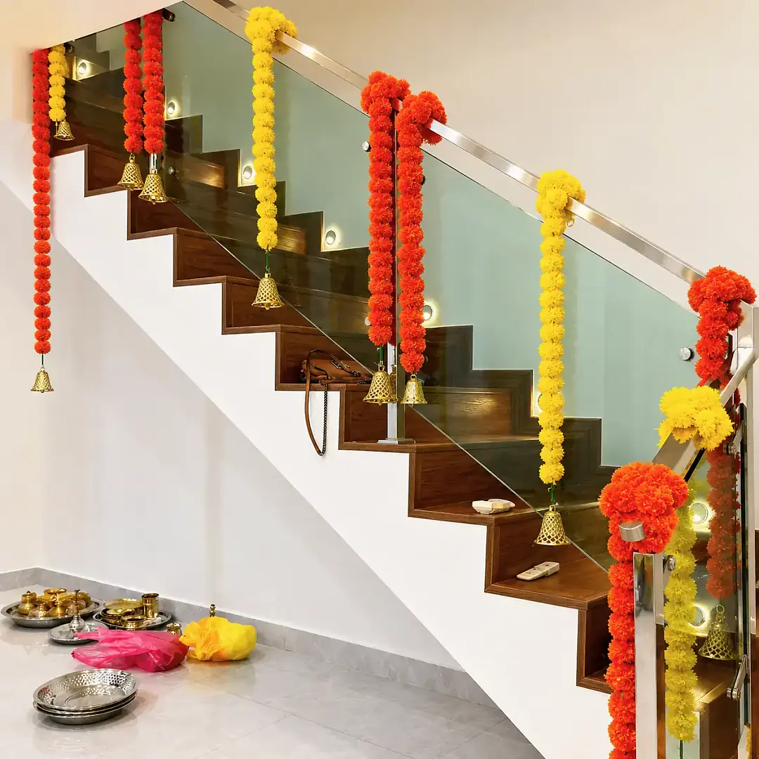 Traditional Housewarming Flower Decoration Setup