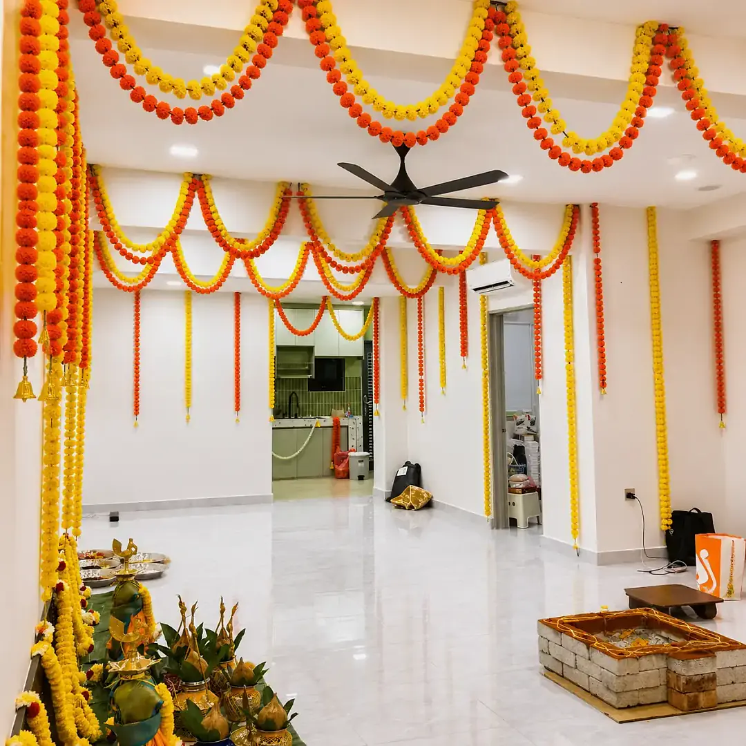 Traditional Housewarming Flower Decoration Setup