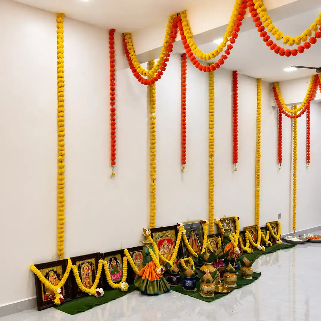 Traditional Housewarming Flower Decoration Setup