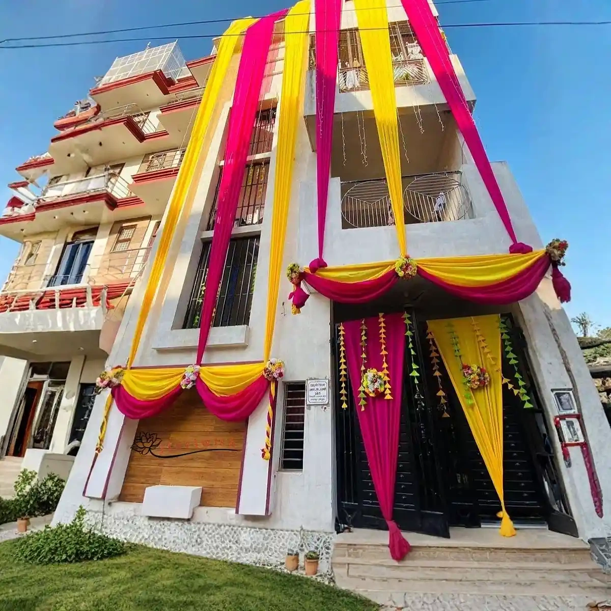 Yellow & Pink House Decor