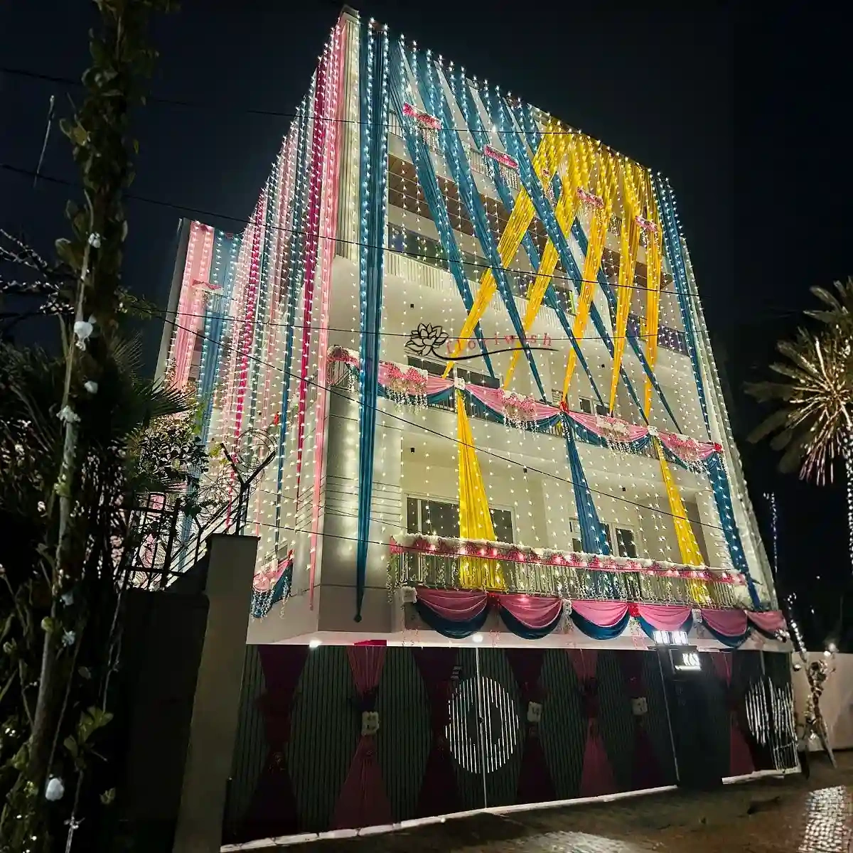 Yellow Aqua Chunni Theme House Decoration