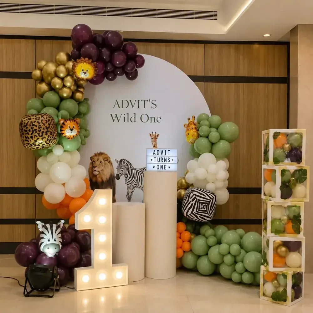 animalthemestagedecoration1785477551724678290