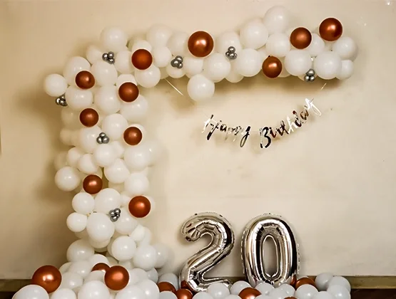 whitethemedbirthdaydecormain1672744508