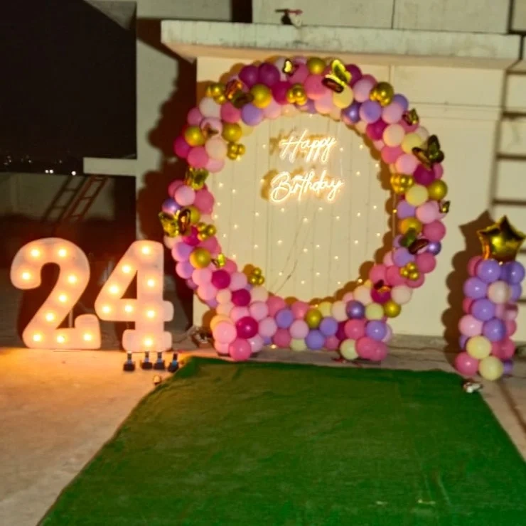 RoseVelvetBashRingDecoration