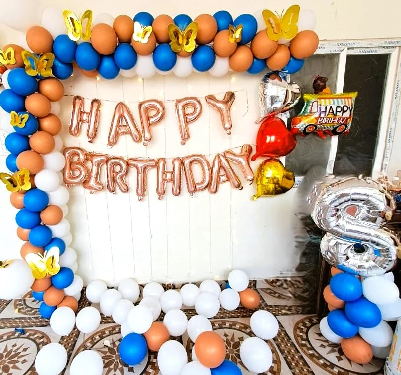 RadiantIceCreamTruckBalloonDecor