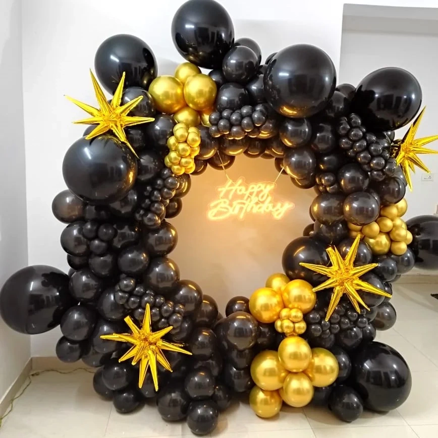 BlackMonochromeRingDecoration