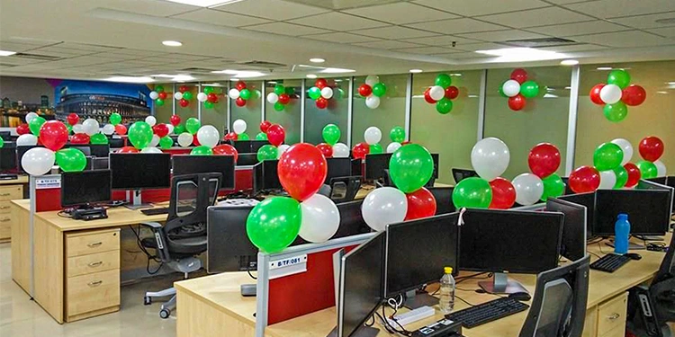 greenredwhitecolourofficedecor11667811624