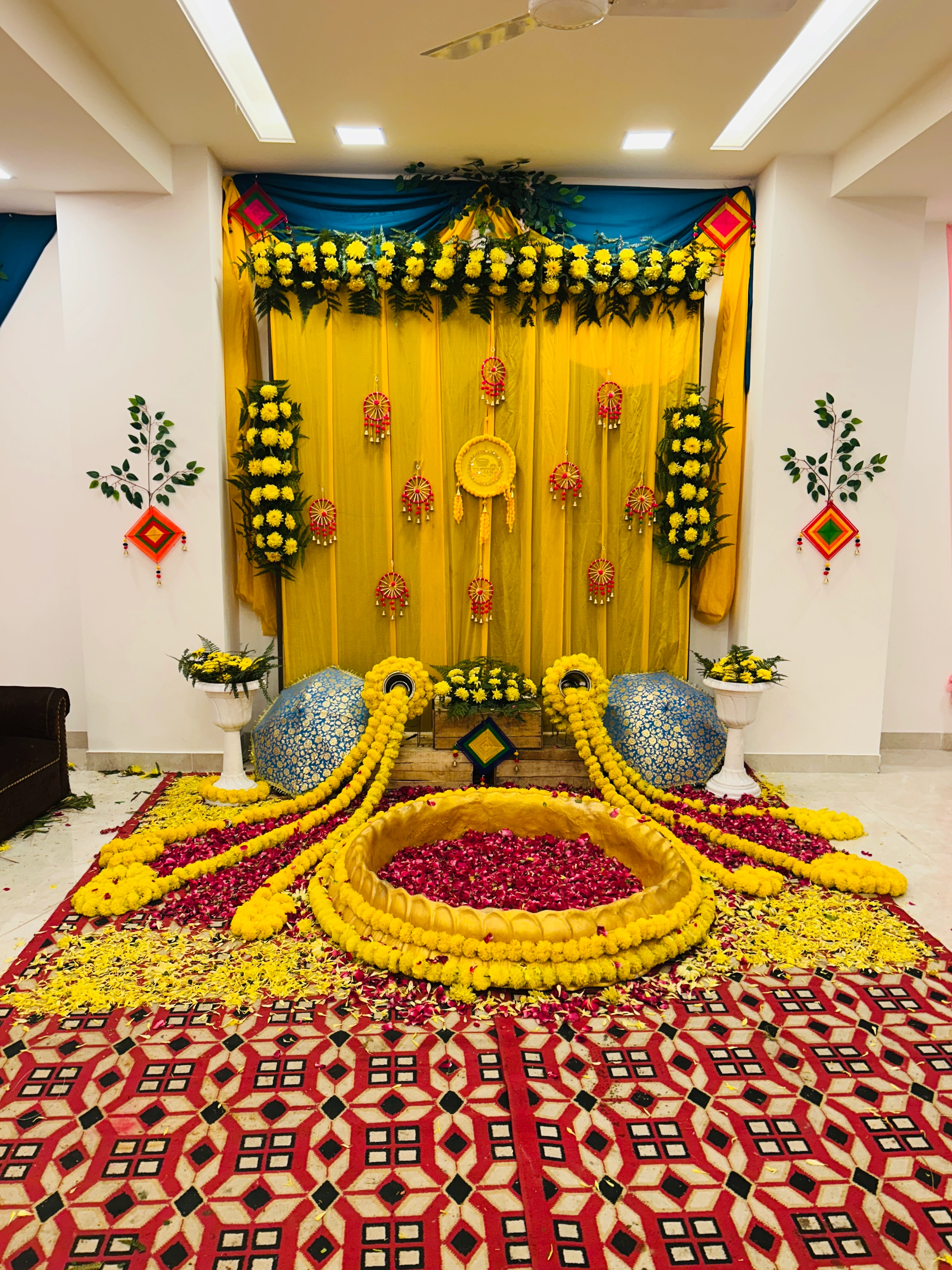Mehndi Decoration Service